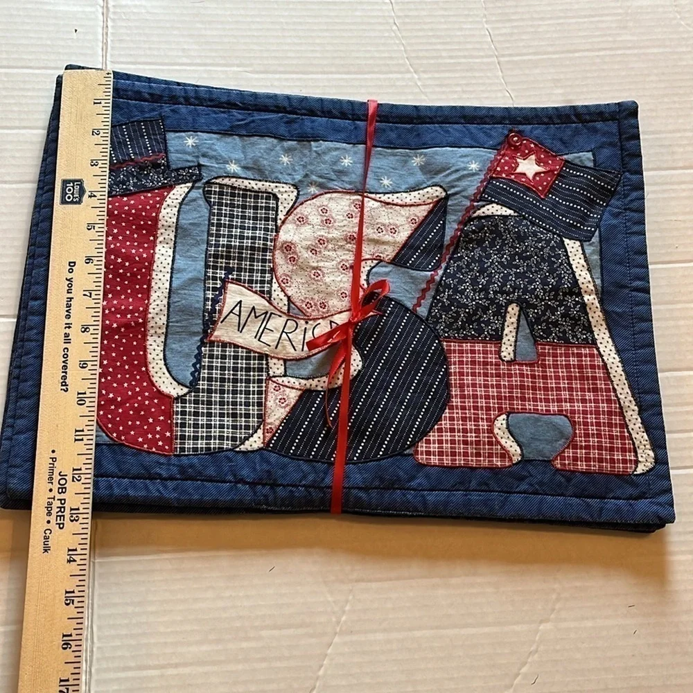 VTG-handmade in USA-USA America placemats set a four. Red white and blue.